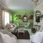 Hotel Nobela 2*
