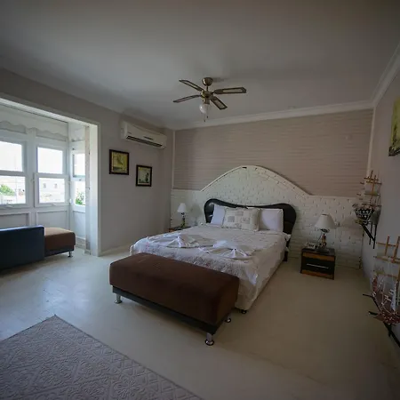 Hotel Nobela 2*